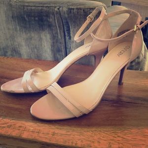 Abound “Lustre” Strappy Heel, size 10